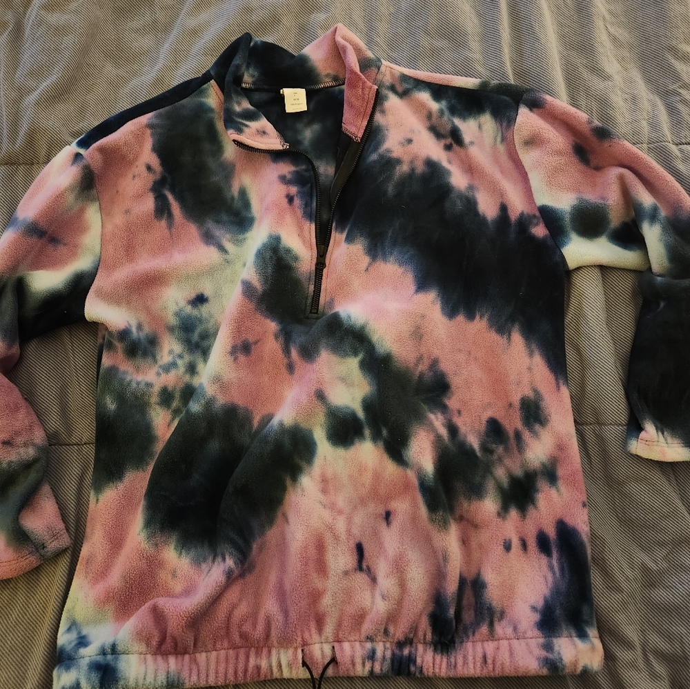 Tie Dye Fleece pullover